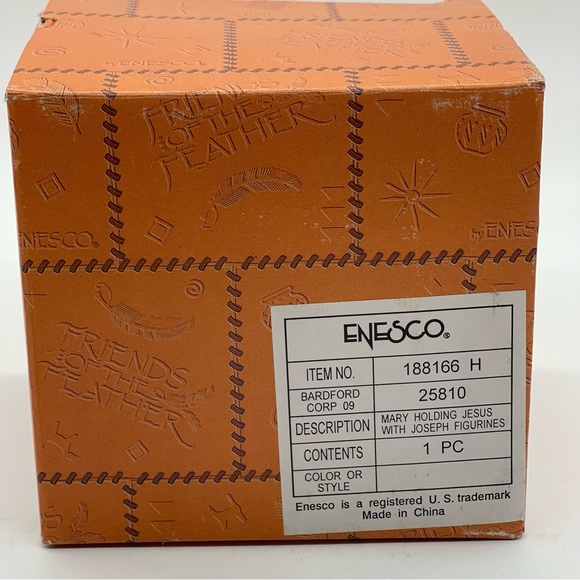 Friends of the Feather Mary Holding Jesus - Picture 9 of 9